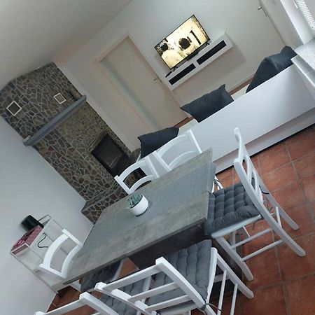 Apartma Sandi Шентиль Экстерьер фото