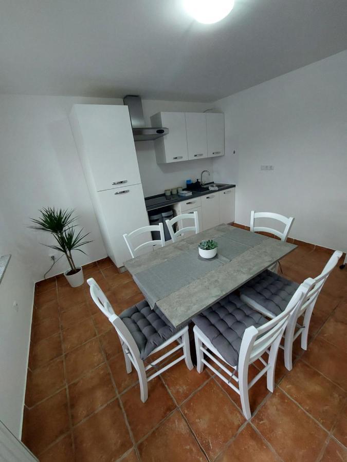 Apartma Sandi Шентиль Экстерьер фото